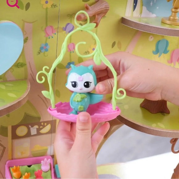 KidKraft Lil Green World Wooden Market Treehouse Play Set with 26 Accessories - Picture 8 of 10